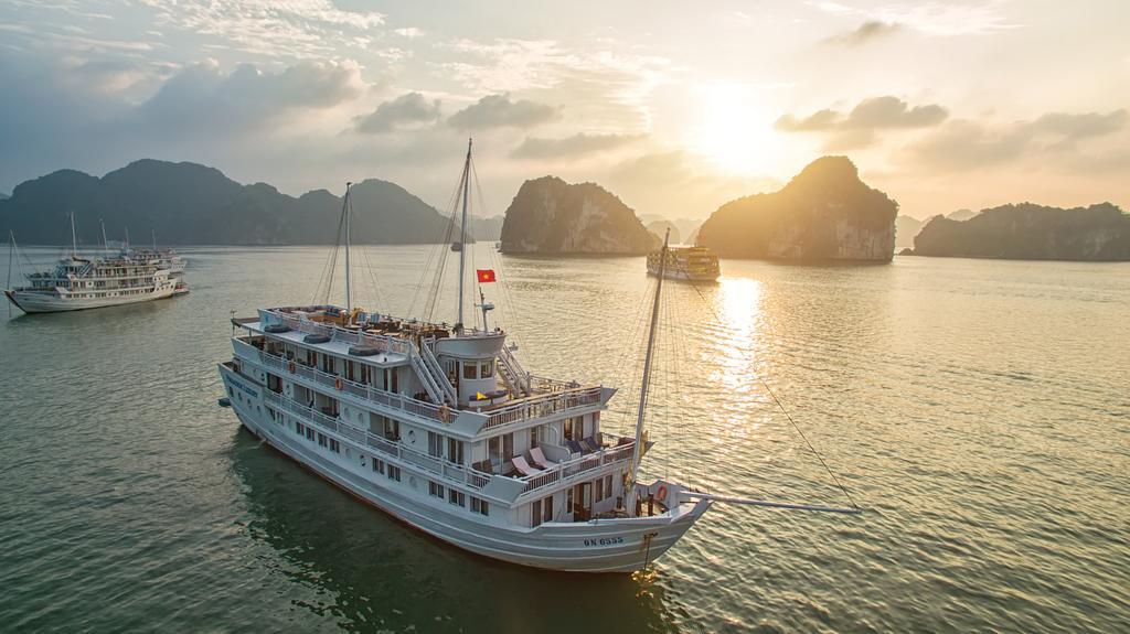 Discover the Magnificent Halong Bay with Paradise Luxury Cruise 2-day tour