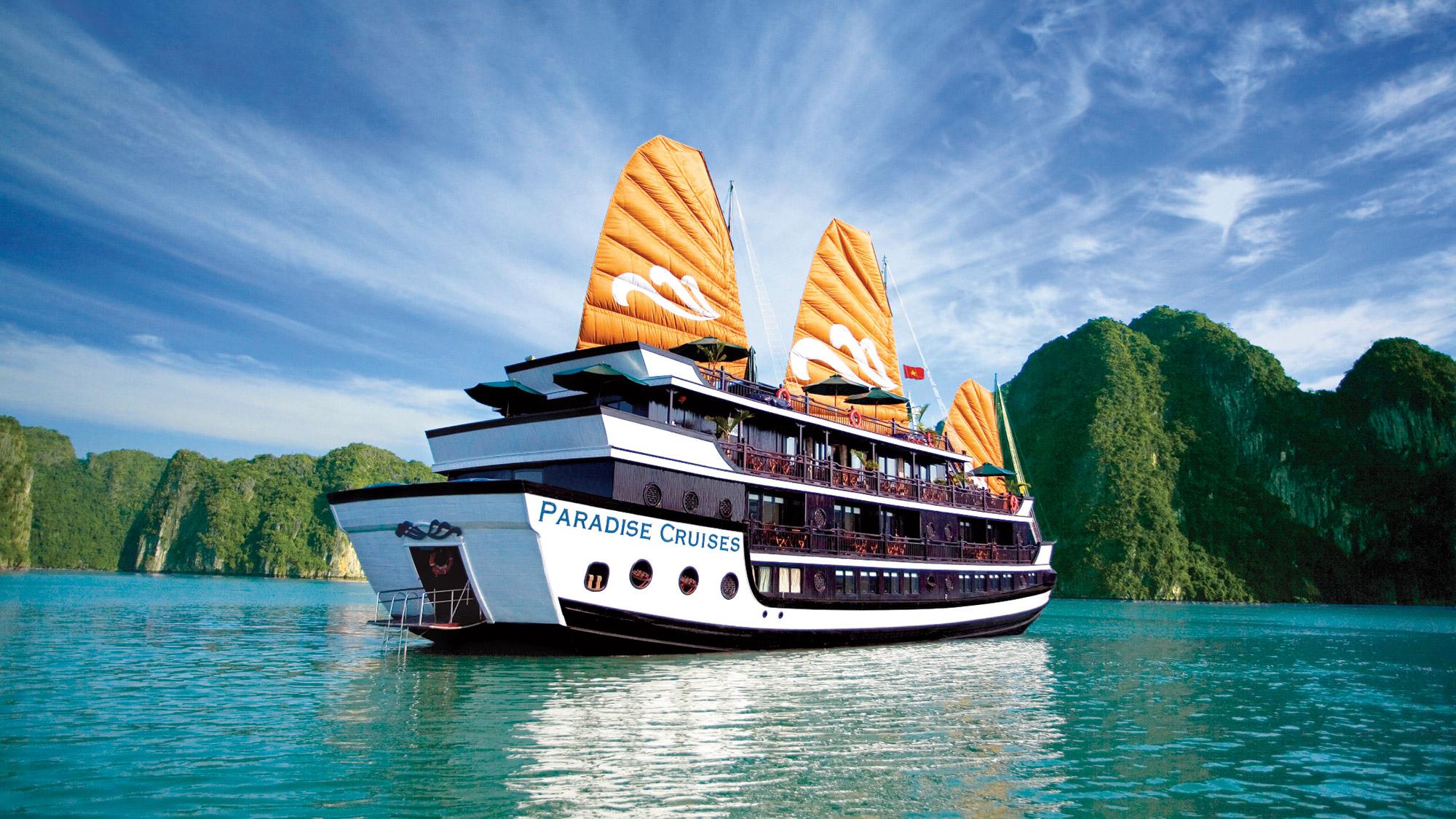 Experience the Royal Life with Paradise Luxury Cruise Tour - 3 days