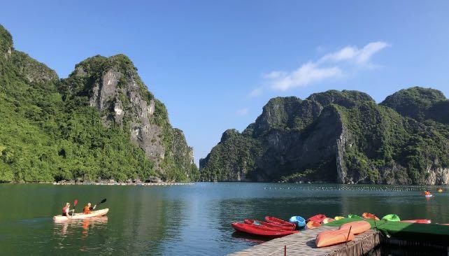 Viet Green Travel. Vietnam Highlight Tour